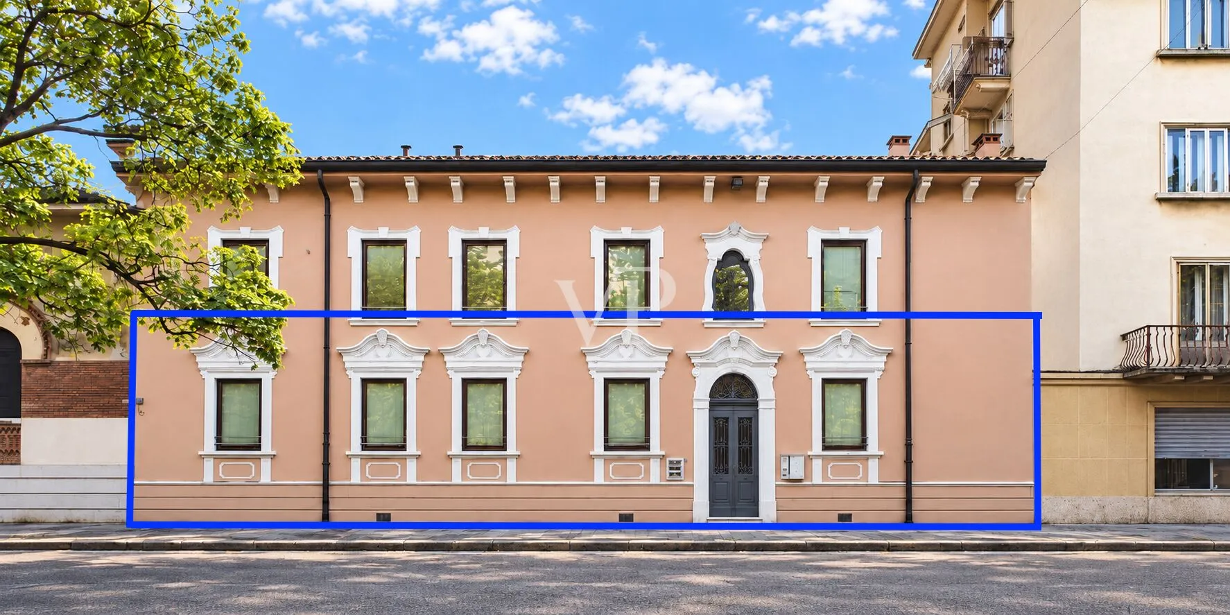 Appartamento in bifamiliare ristrutturato con garage