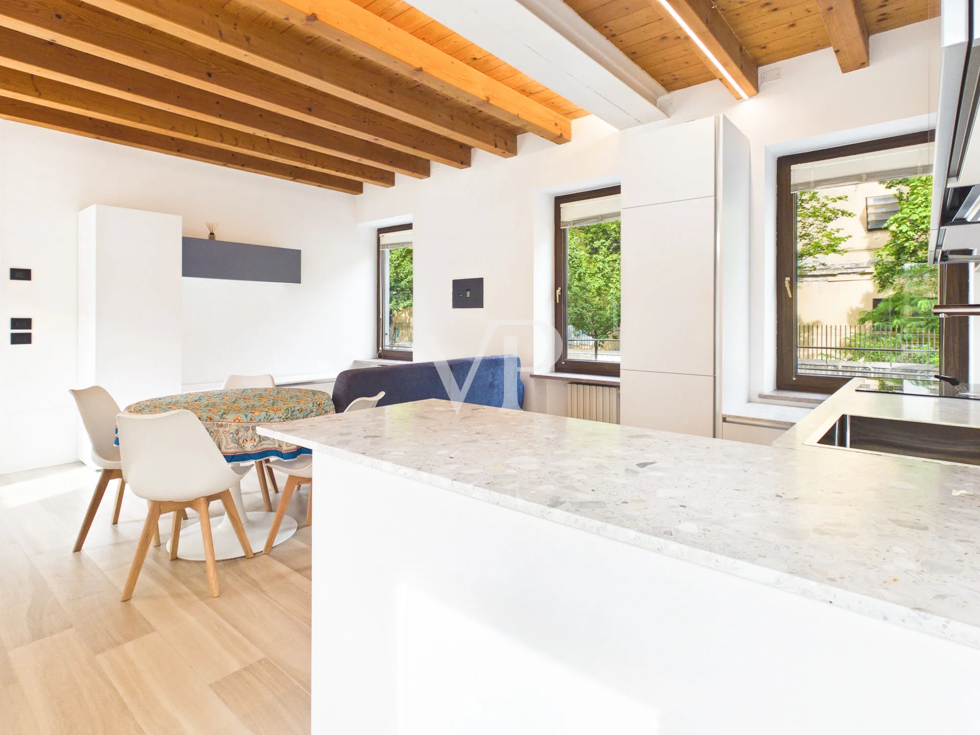 Appartamento in bifamiliare ristrutturato con garage