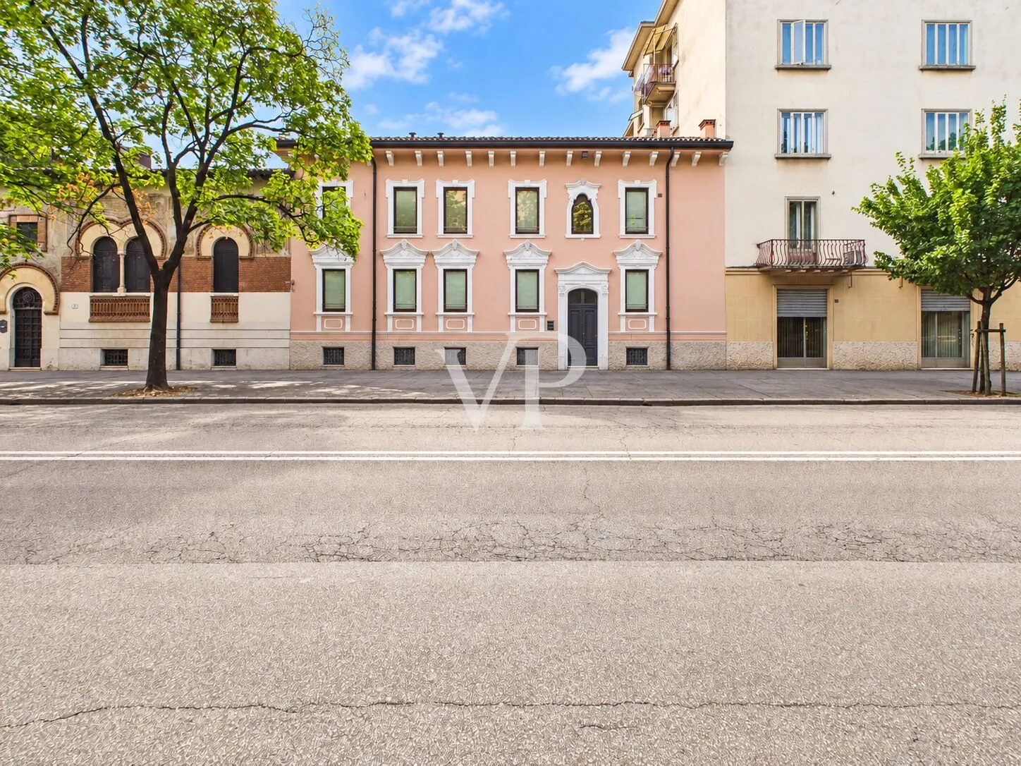 Piso en una vivienda bifamiliar reformada con garaje