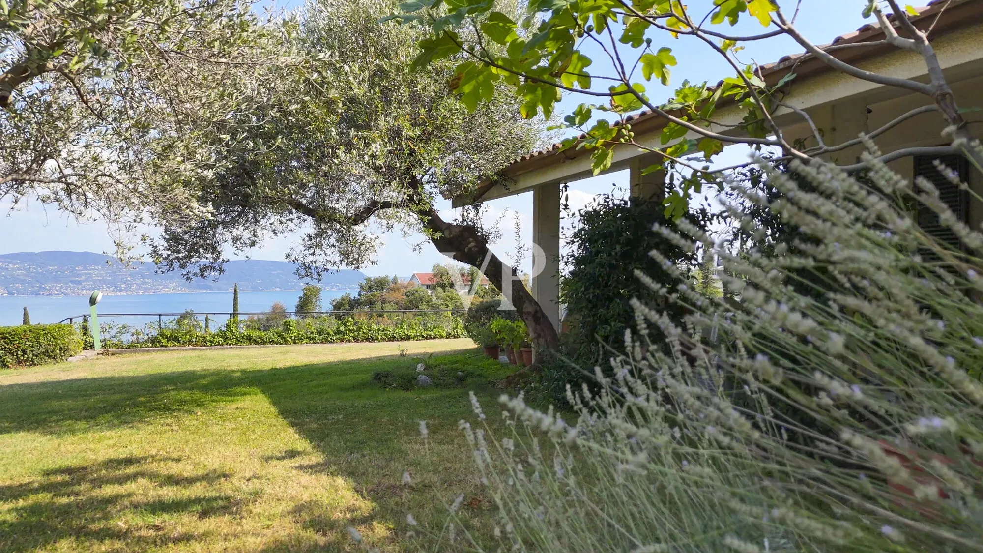 Exklusive Villa mit Seeblick in Toscolano Maderno