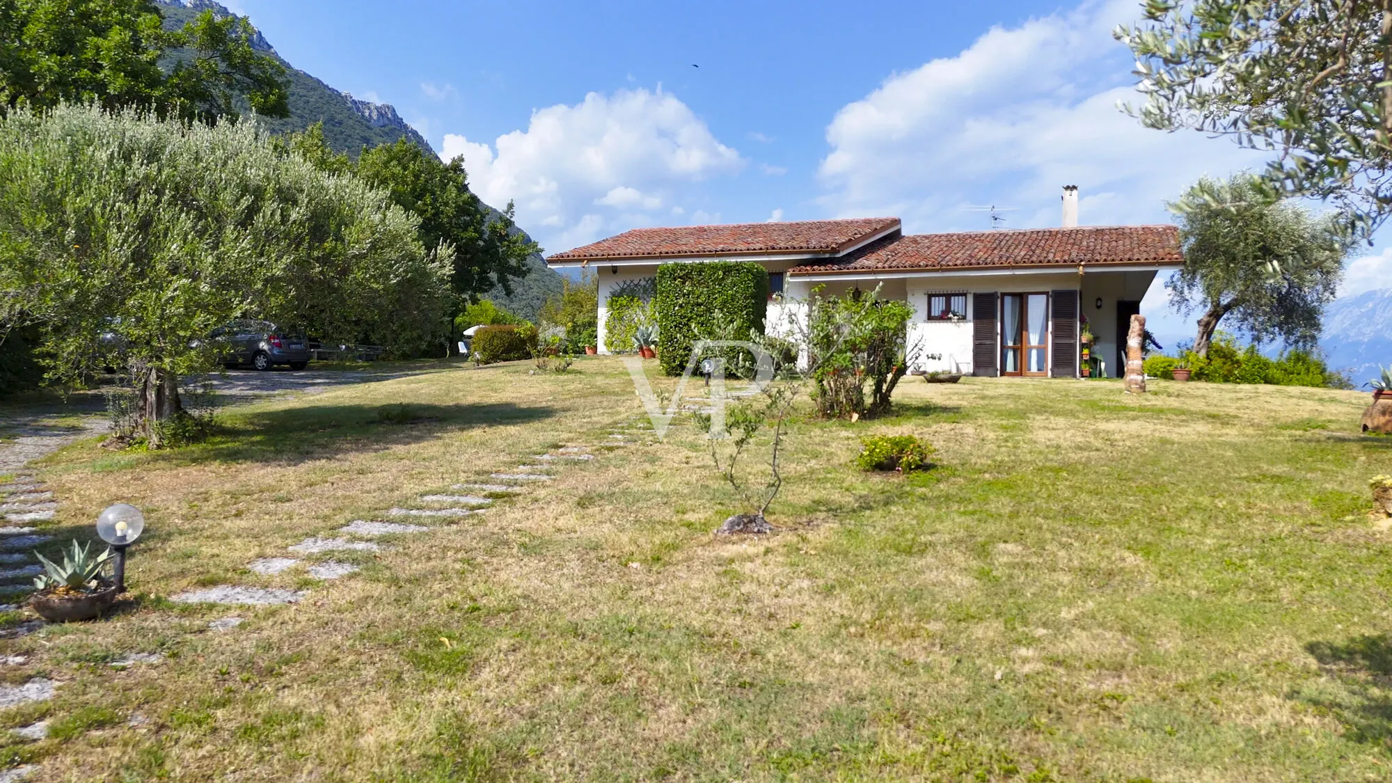 Exklusive Villa mit Seeblick in Toscolano Maderno