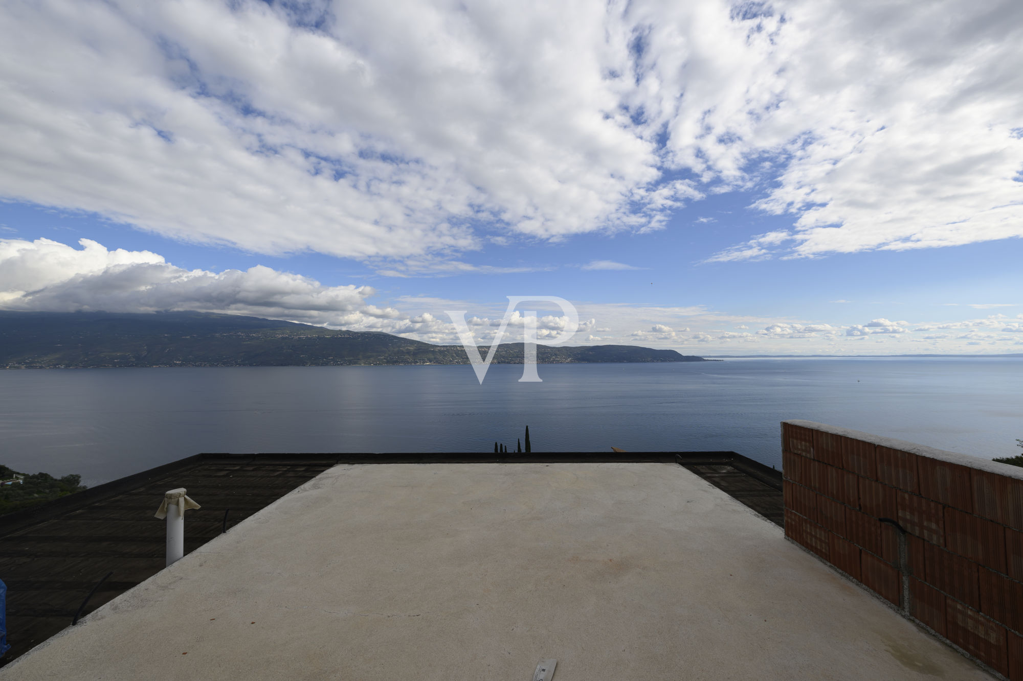 Wunderschöne Villa mit Seeblick und privatem Pool