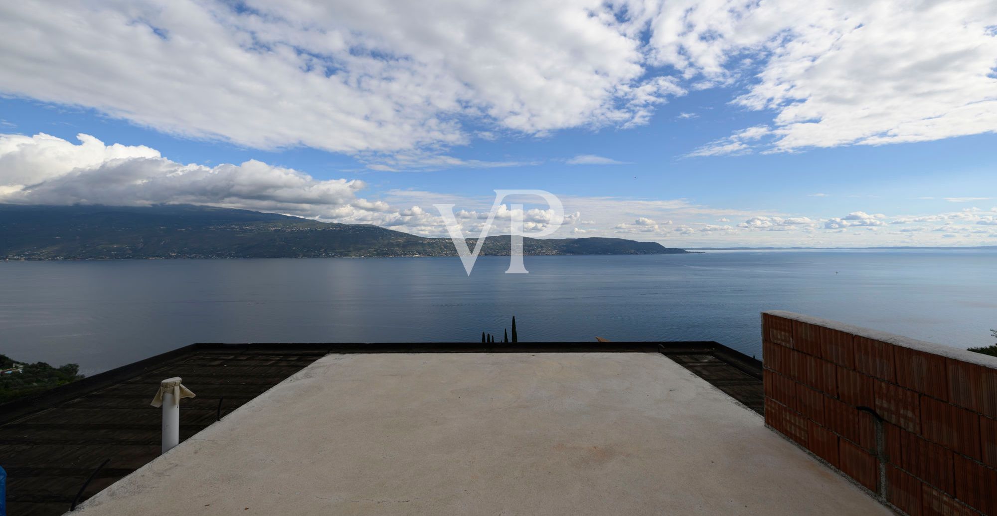 Gorgeous villa with lake view and private pool