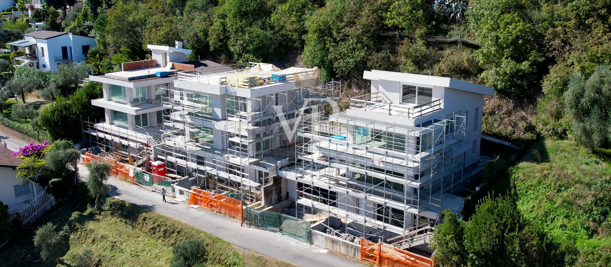 Impresionante villa con vistas al lago y piscina privada