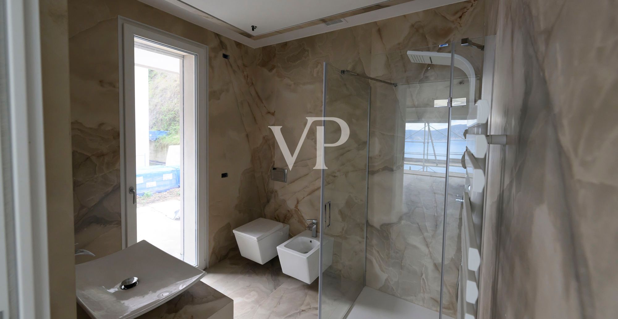 Gorgeous villa with lake view and private pool