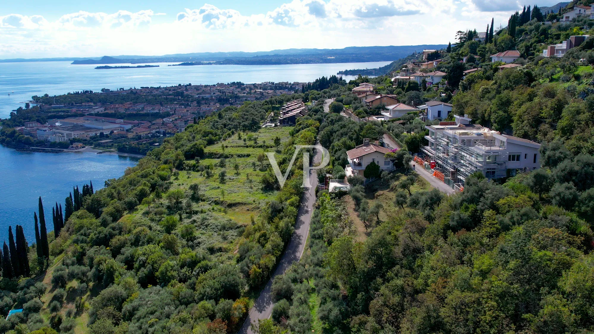 Wunderschöne Villa mit Seeblick und privatem Pool