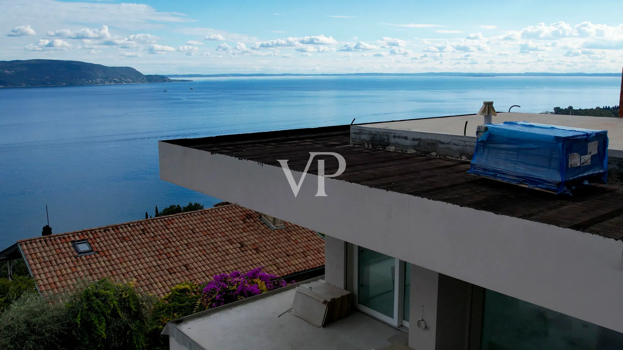 Wunderschöne Villa mit Seeblick und privatem Pool