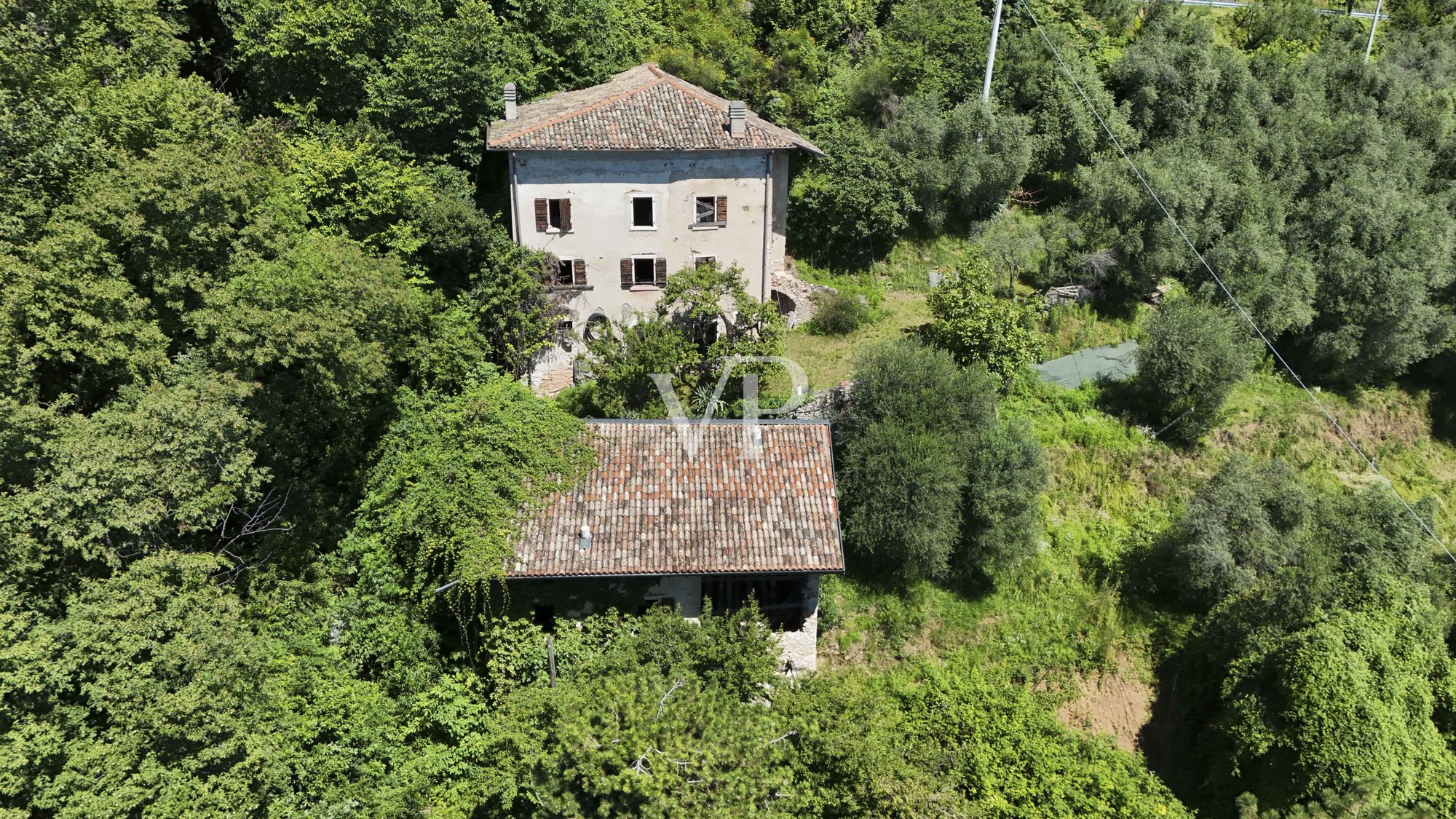 La villa e la dependance