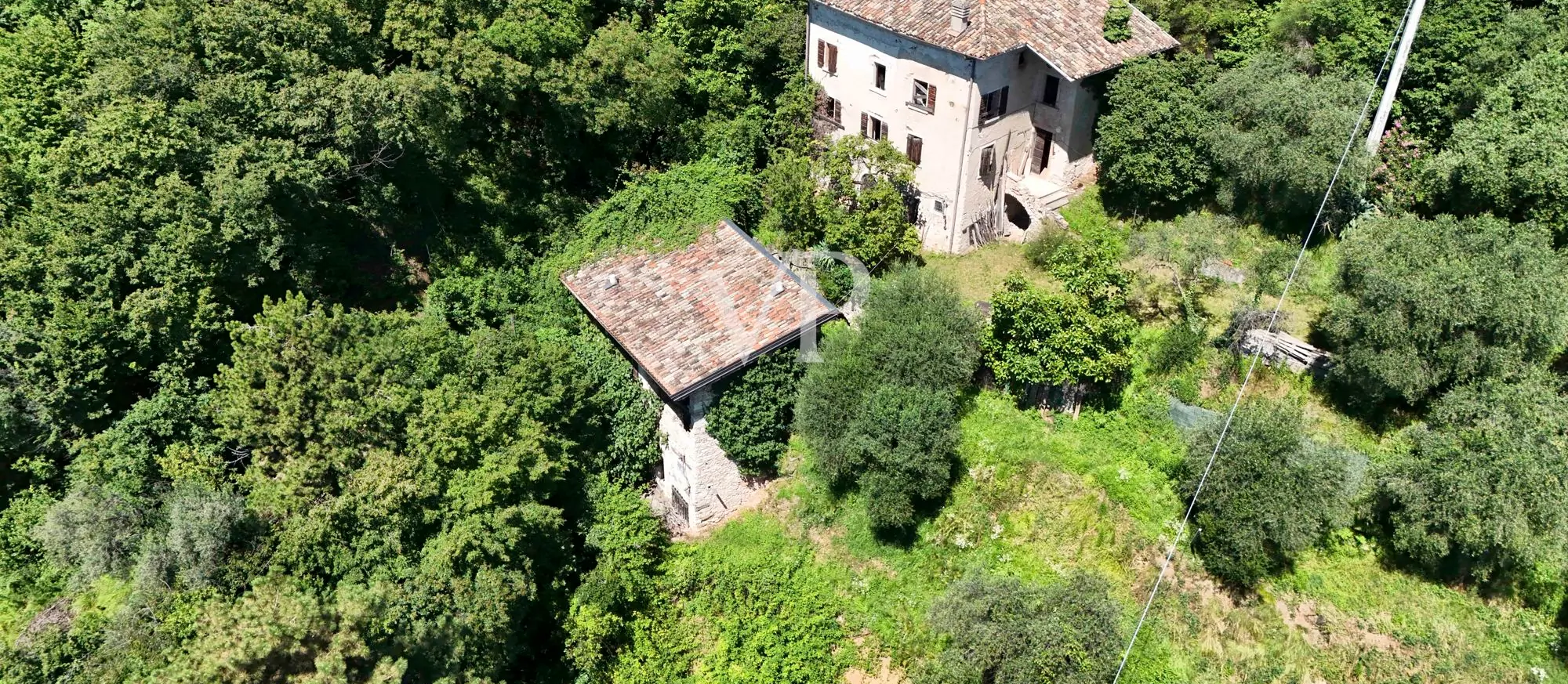 La villa e la dependance