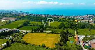 von_poll_real_estate_property_IT244151217_image_0