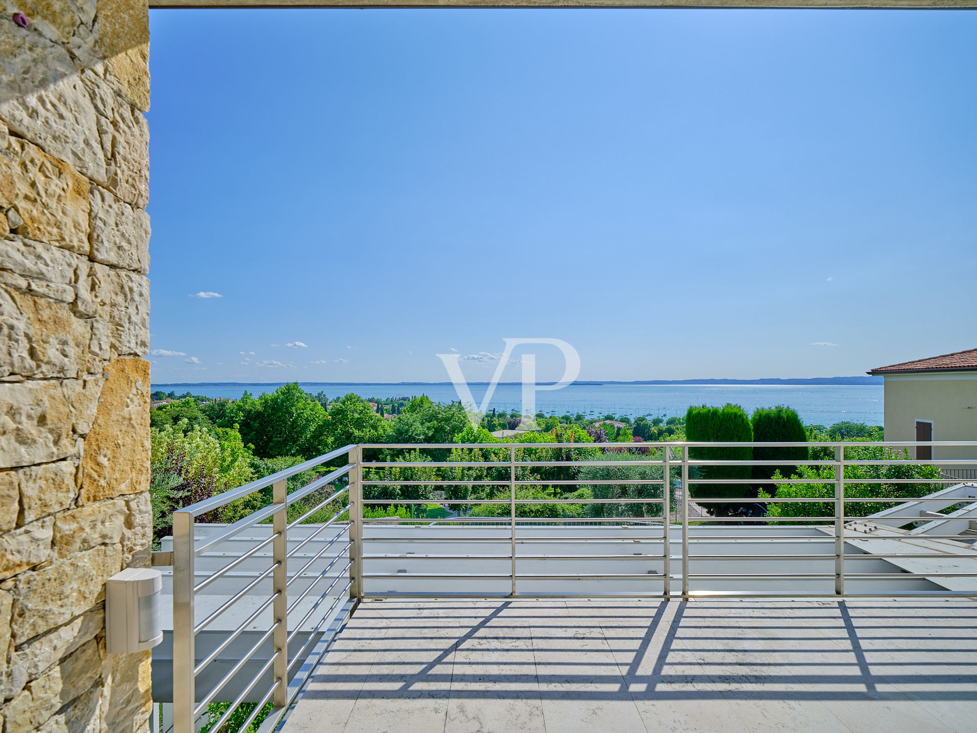 Villa avec vue imprenable sur le lac près du centre historique