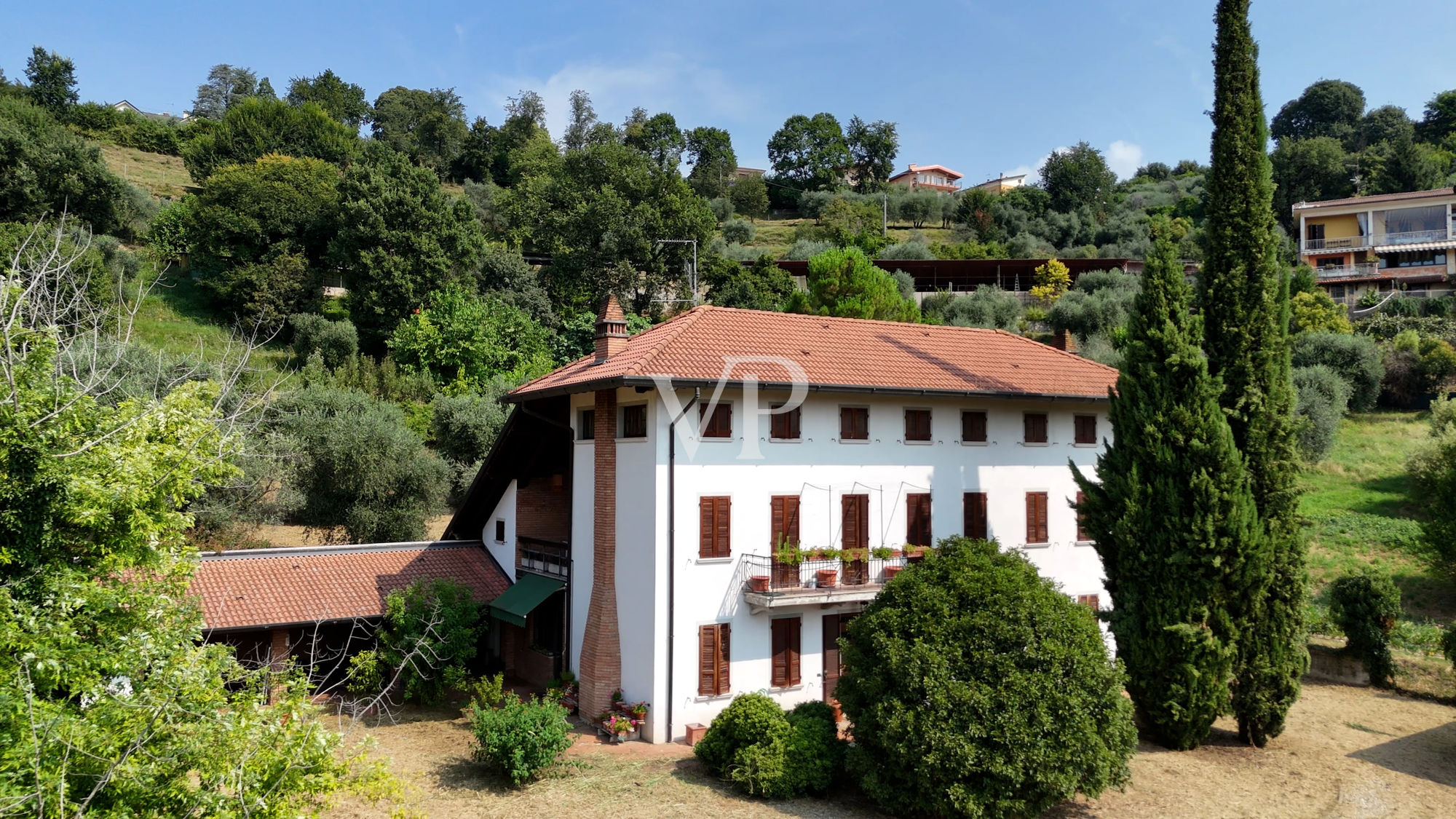 Schönes Bauernhaus im Grünen