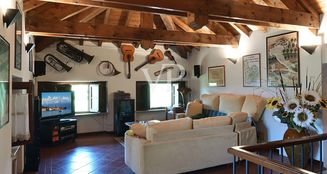 von_poll_real_estate_property_IT244921309_image_25