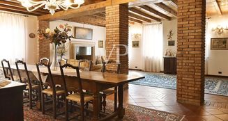 von_poll_real_estate_property_IT244921309_image_11