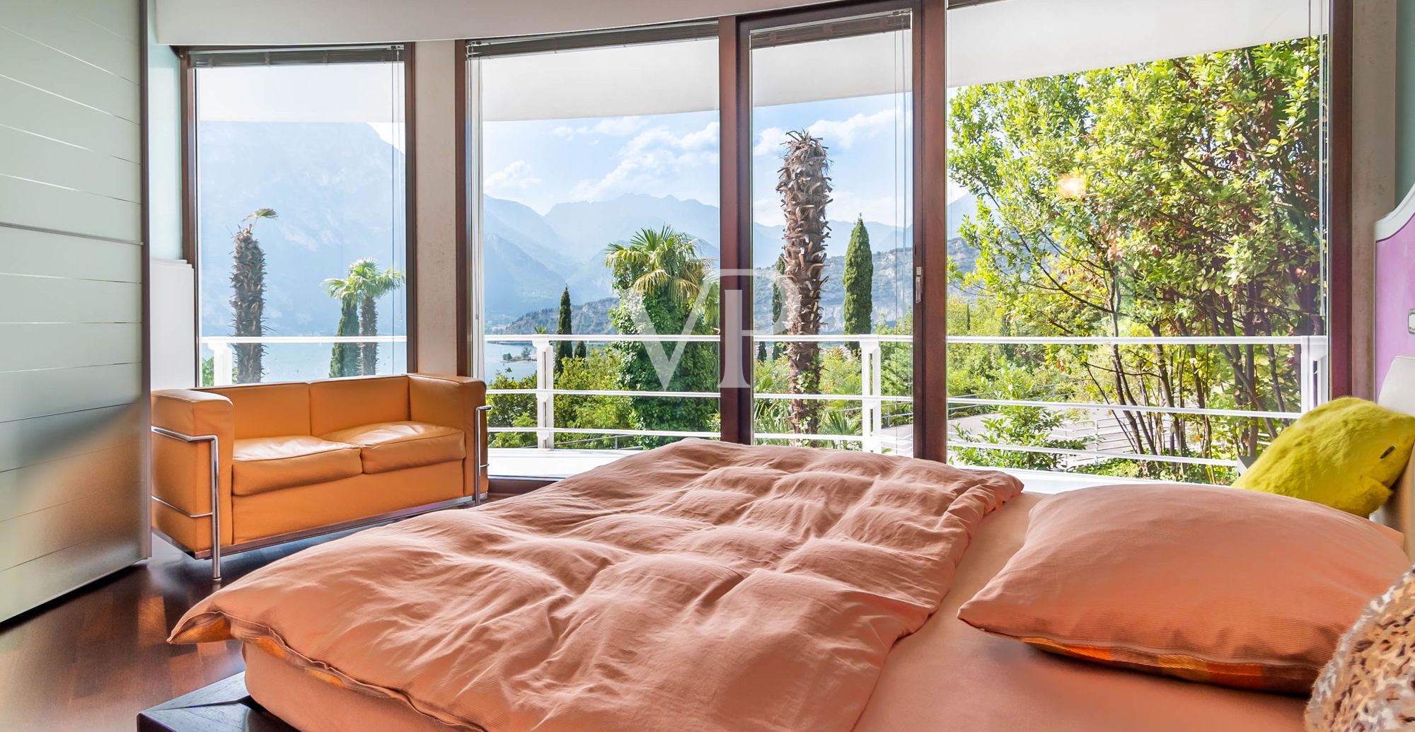 Architektenvilla mit traumhaften Seeblick in Torbole