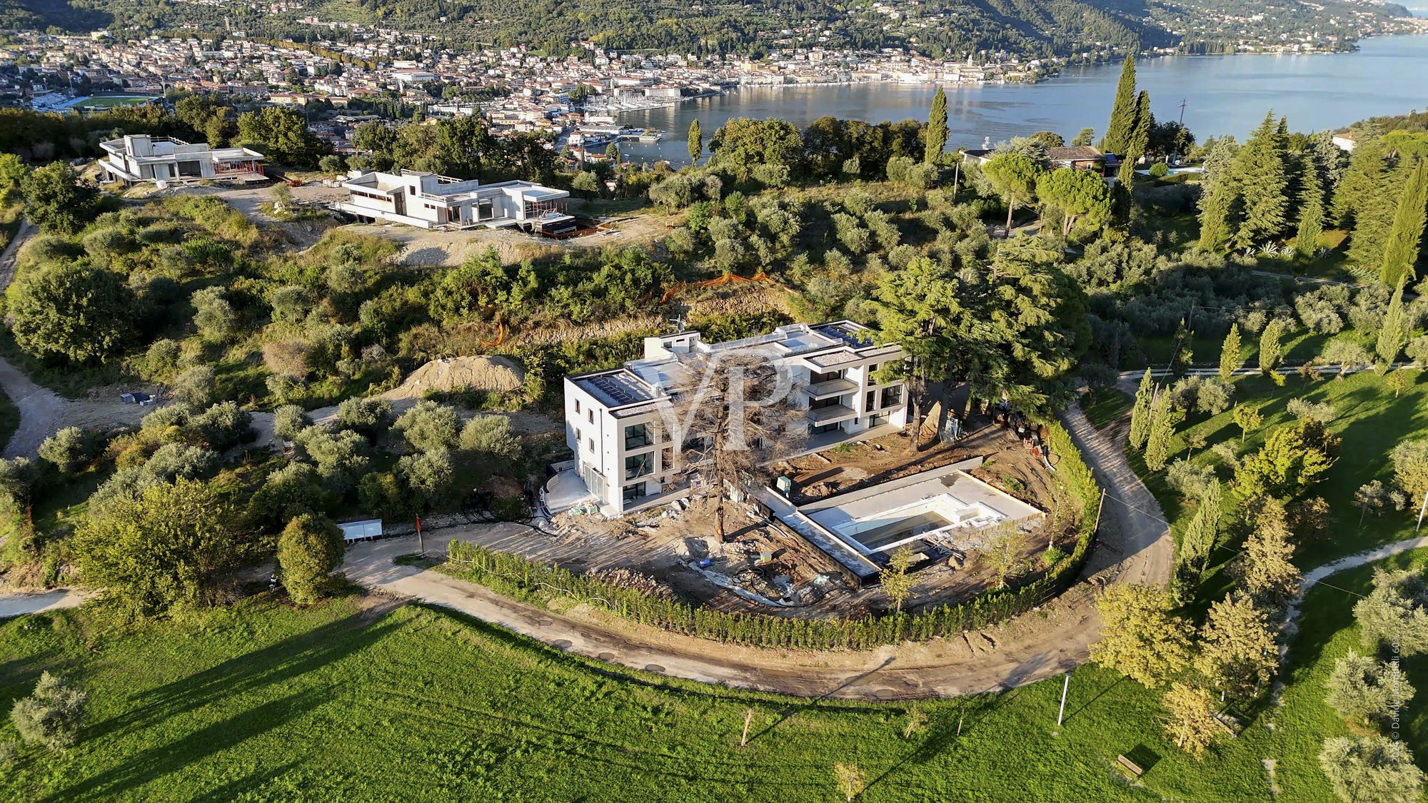 Luxurious penthouse in Salò