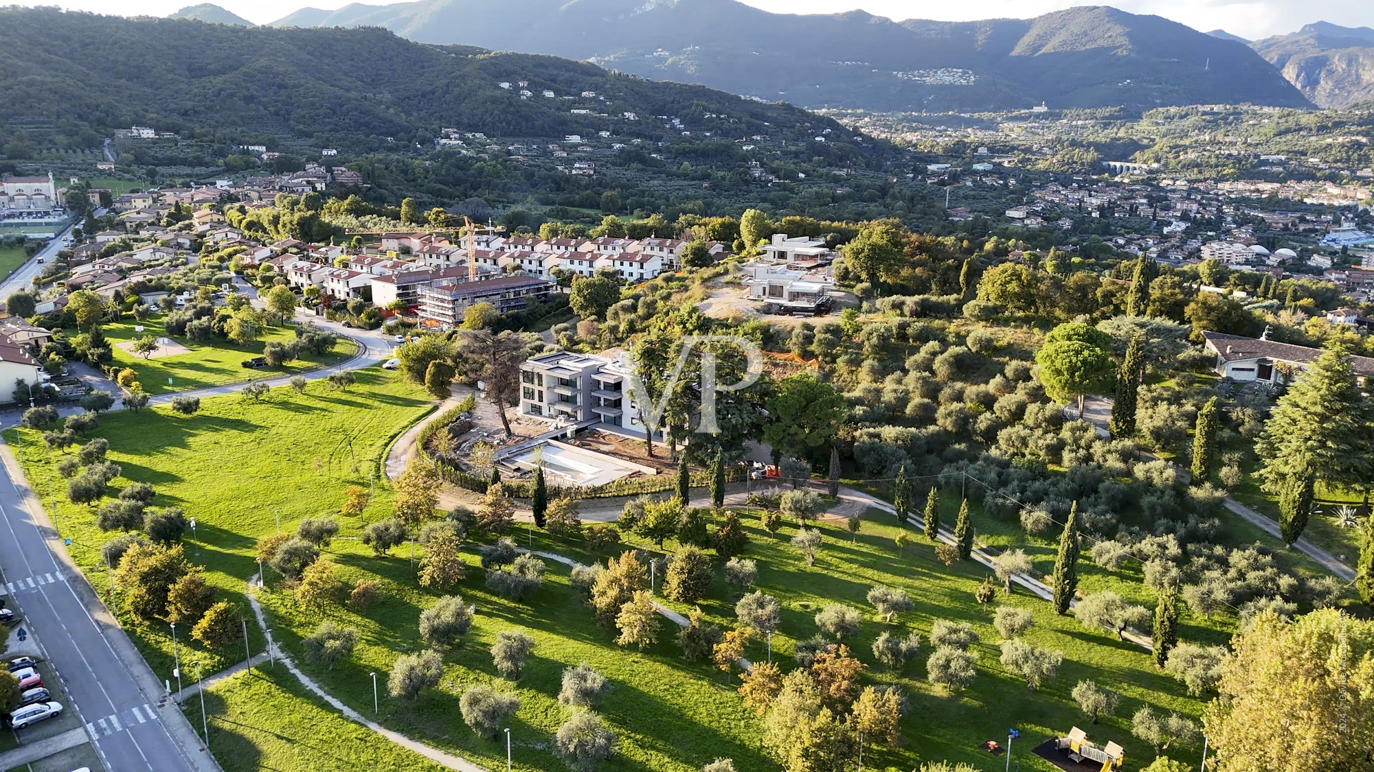 Luxurious penthouse in Salò