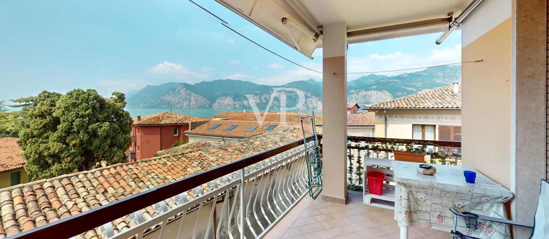 Terrazza con Vista Lago