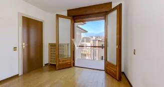 von_poll_real_estate_property_IT244921424_image_52