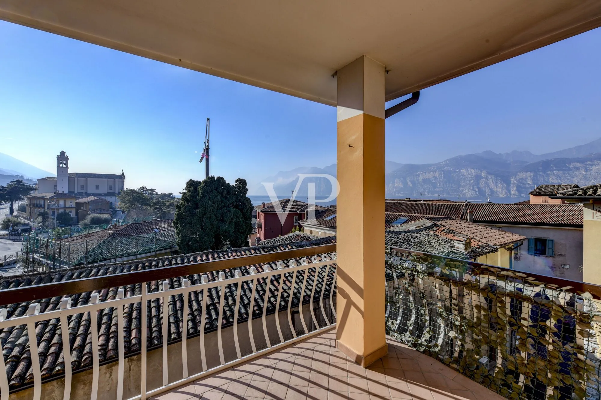 Ampio Attico in Vista Lago in centro a Malcesine