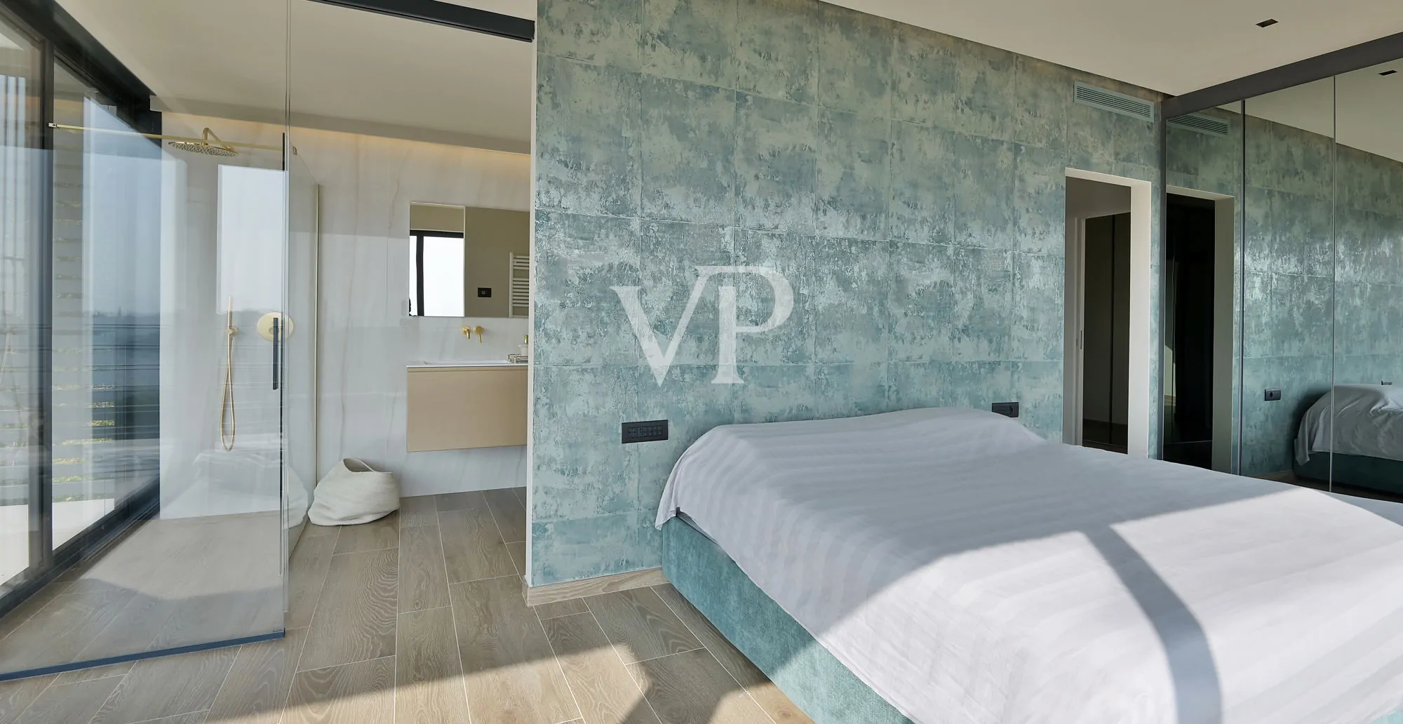 Lussuosa villa moderna con vista lago sul golfo di Salò