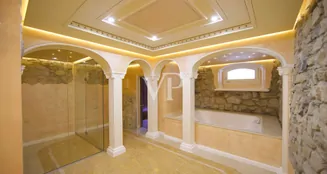 von_poll_real_estate_property_IT242941451_image_15