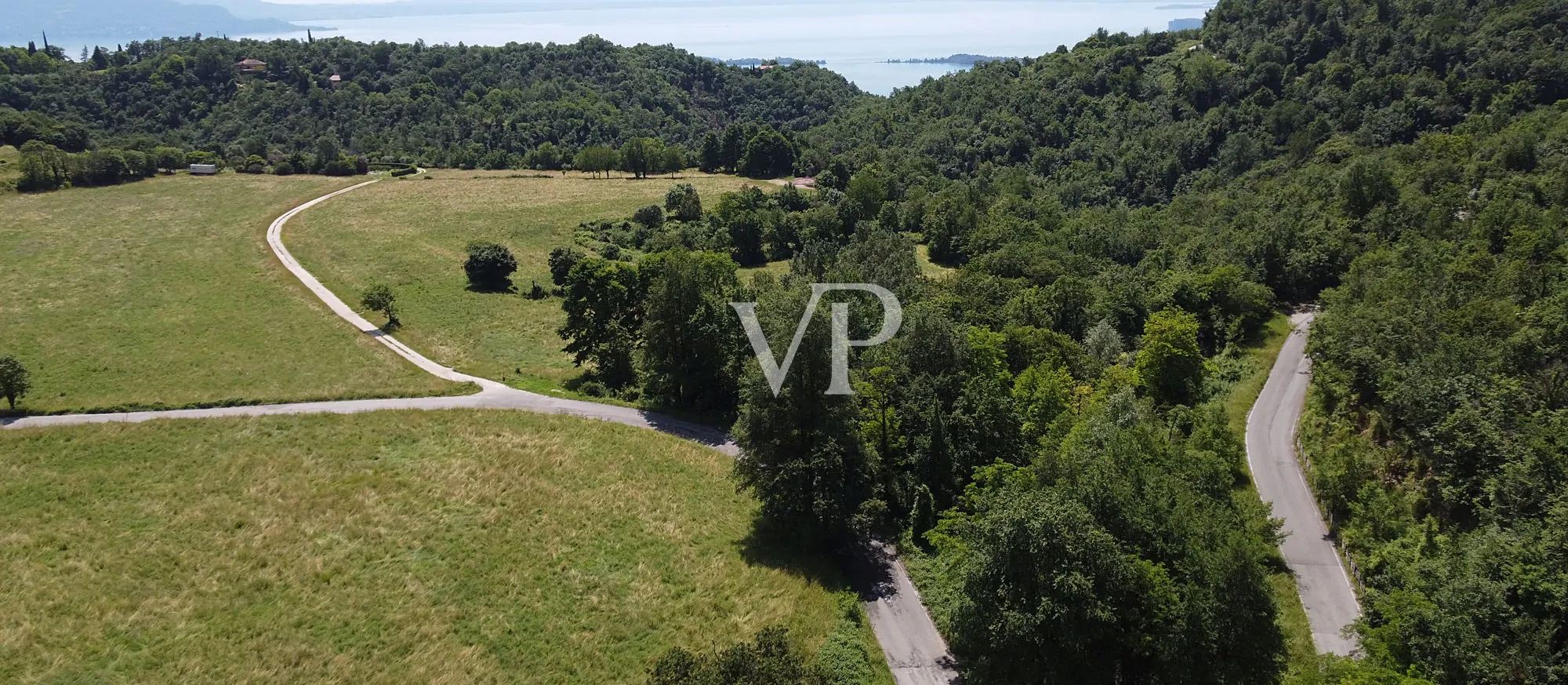 Agricultural land with possibility of building lake view