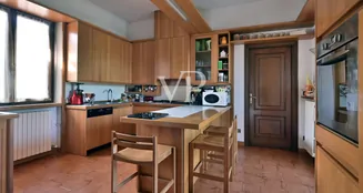 von_poll_real_estate_property_IT244921470_image_16