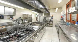 von_poll_real_estate_property_IT244921469_image_5