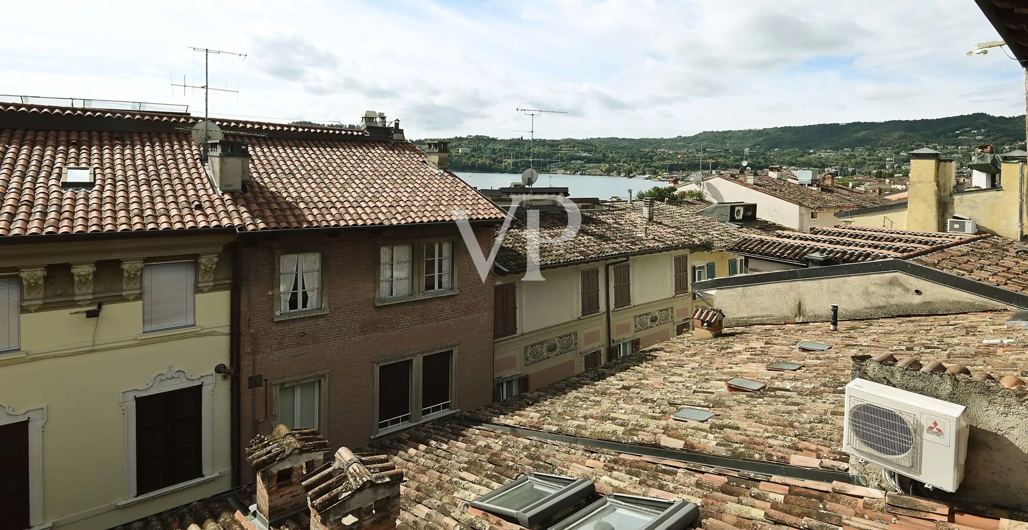 Gorgeous penthouse in downtown