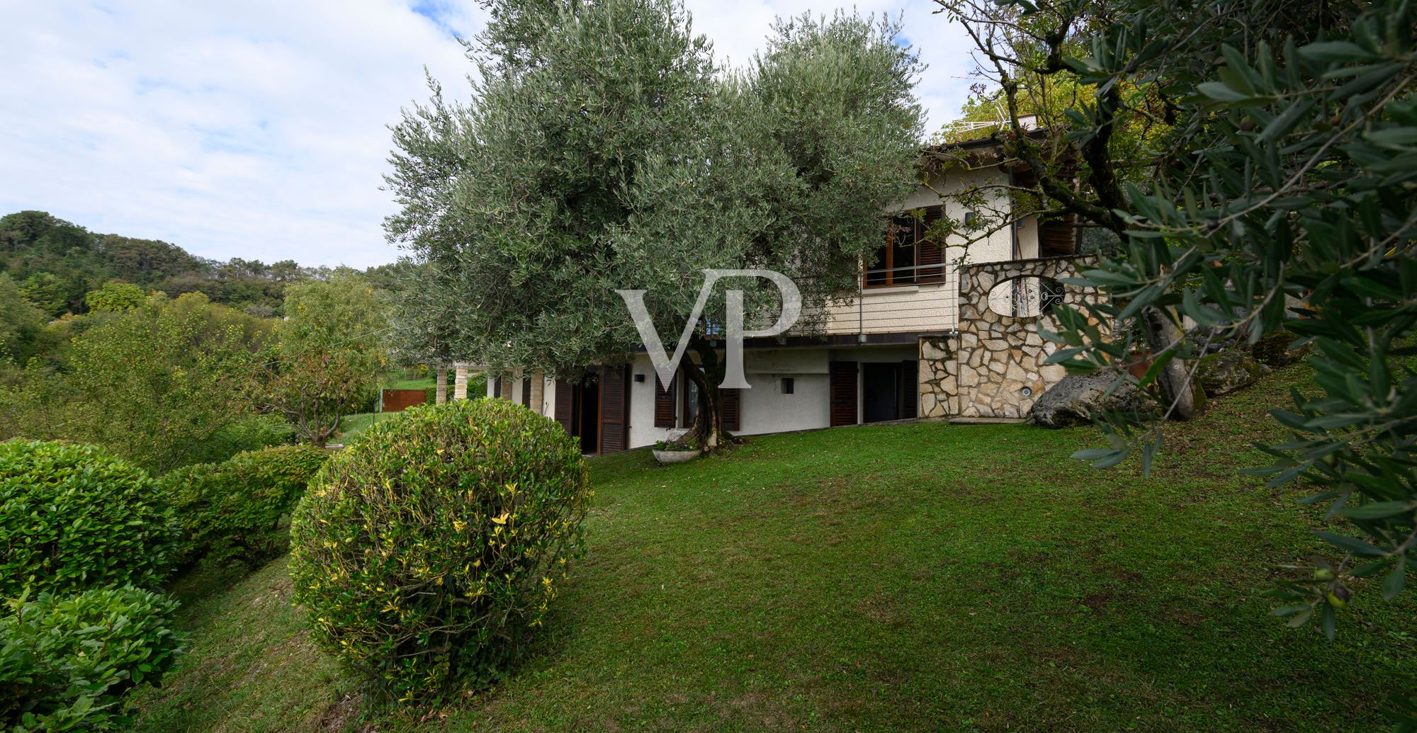 Villa con panorama incantevole sul lago di Garda