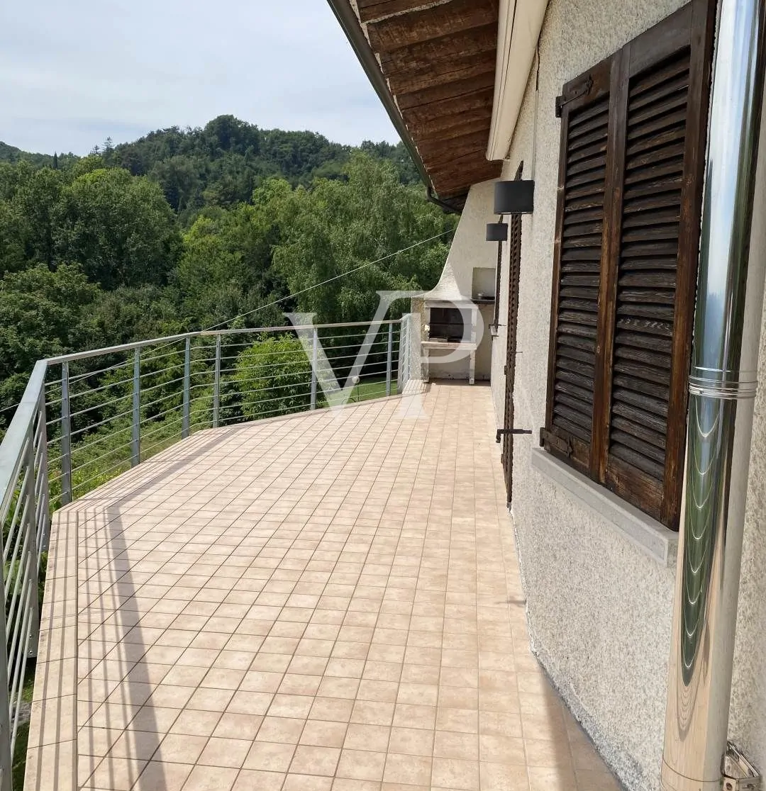 Villa mit zauberhaftem Blick auf den Gardasee