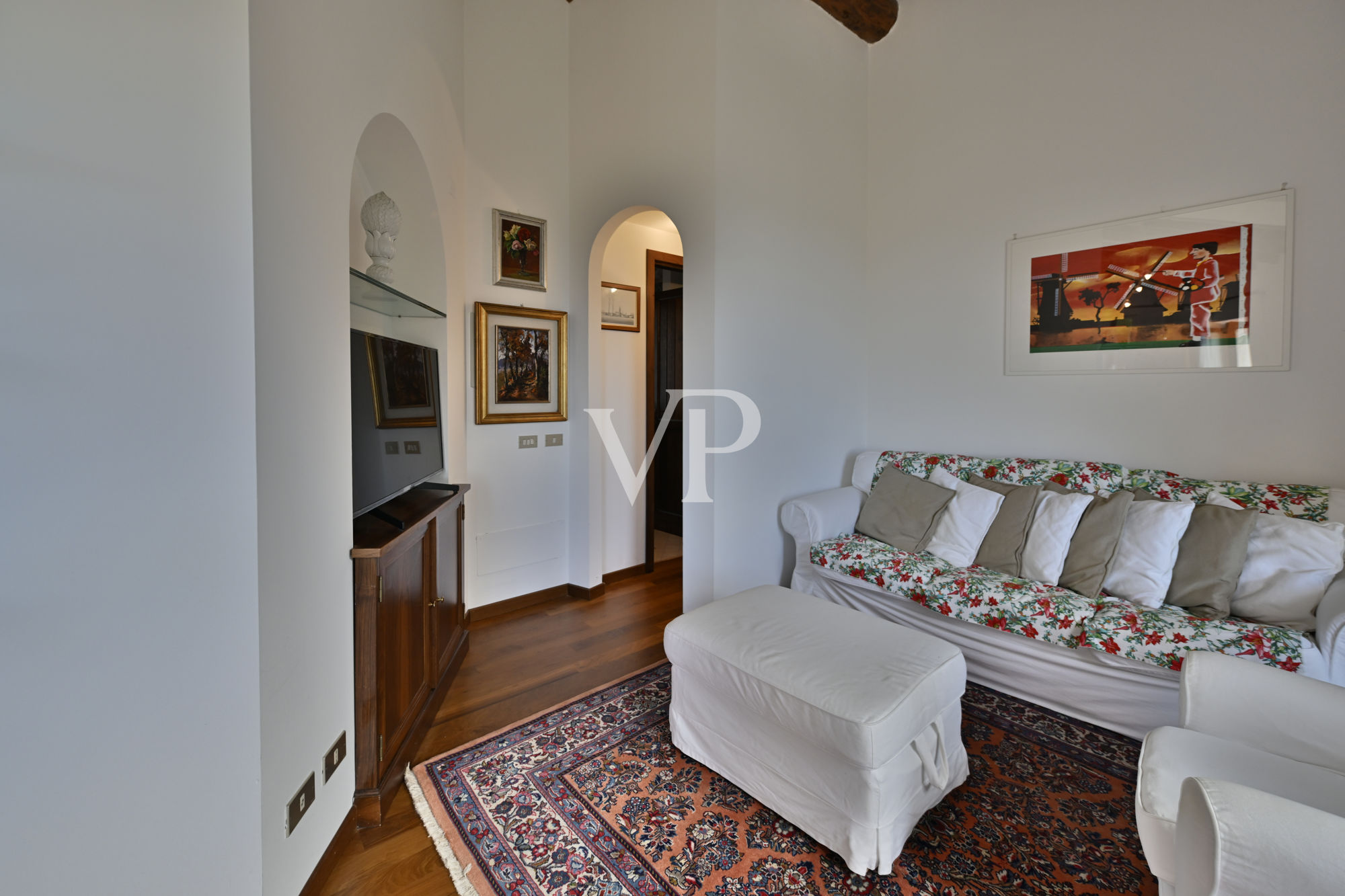 Villa with enchanting views of Lake Garda