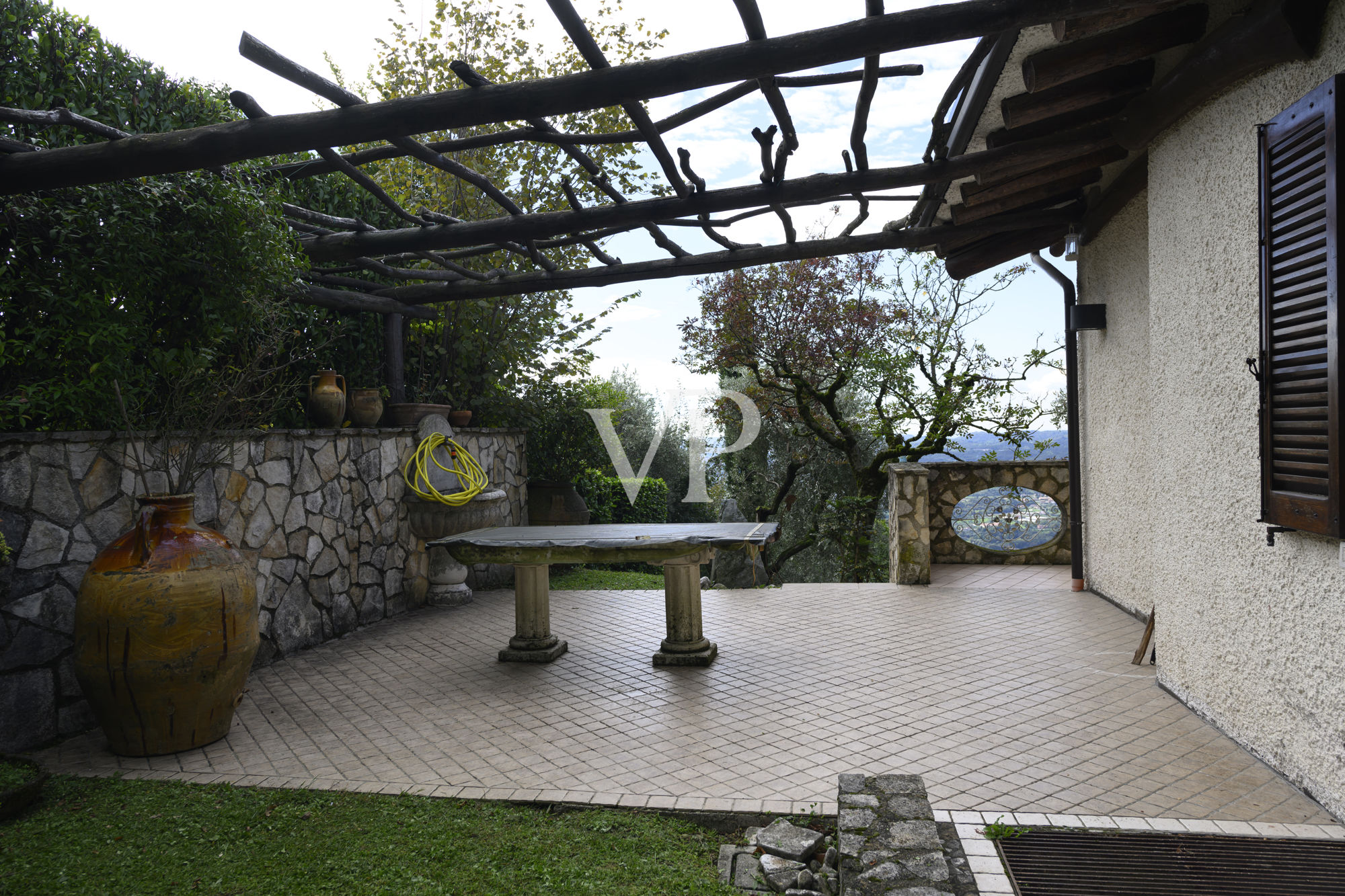 Villa with enchanting views of Lake Garda