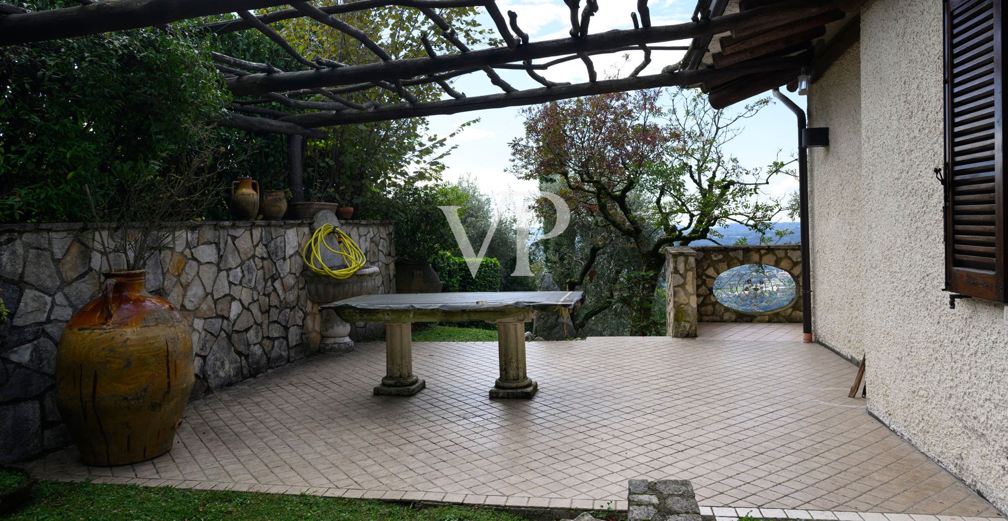 Villa con panorama incantevole sul lago di Garda