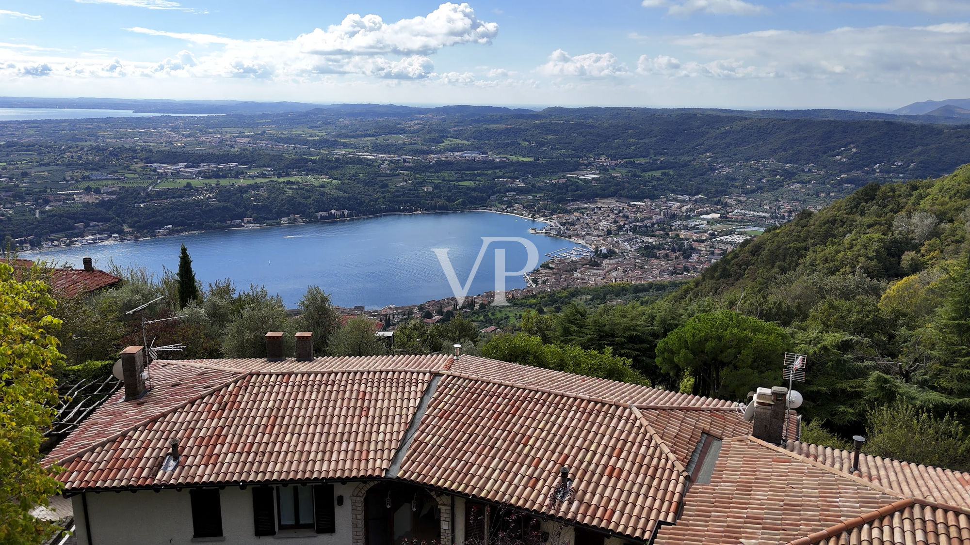 Villa mit zauberhaftem Blick auf den Gardasee