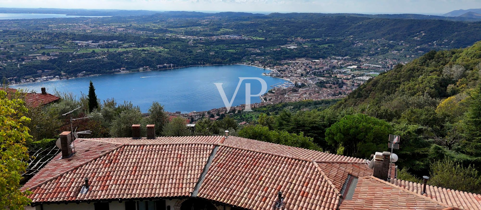Villa con panorama incantevole sul lago di Garda