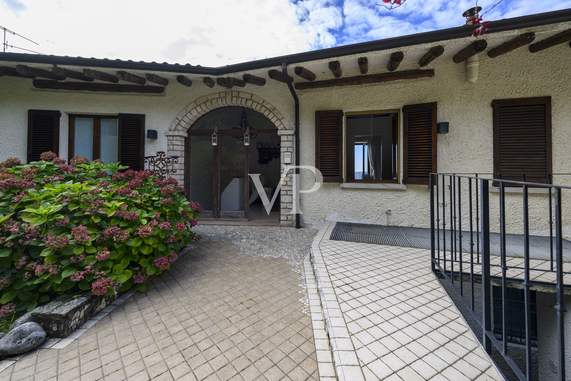 Villa con panorama incantevole sul lago di Garda