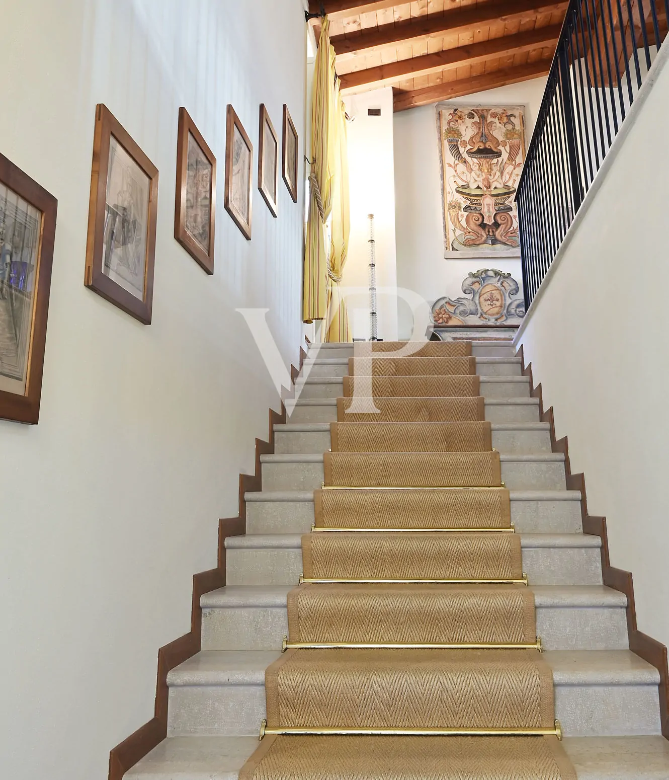 Gorgeous lake view penthouse