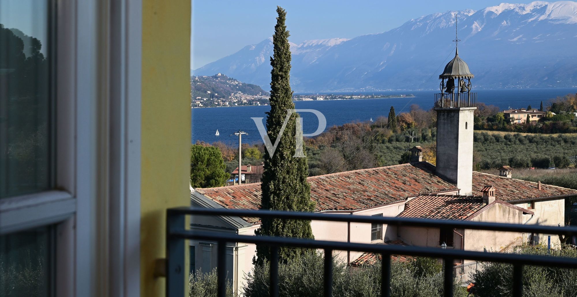 Splendido attico vista lago