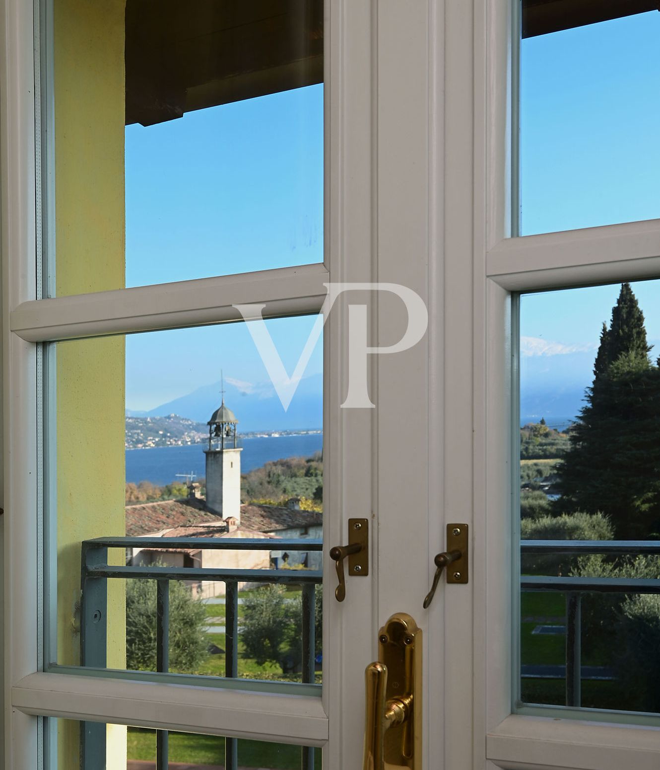 Splendido attico vista lago
