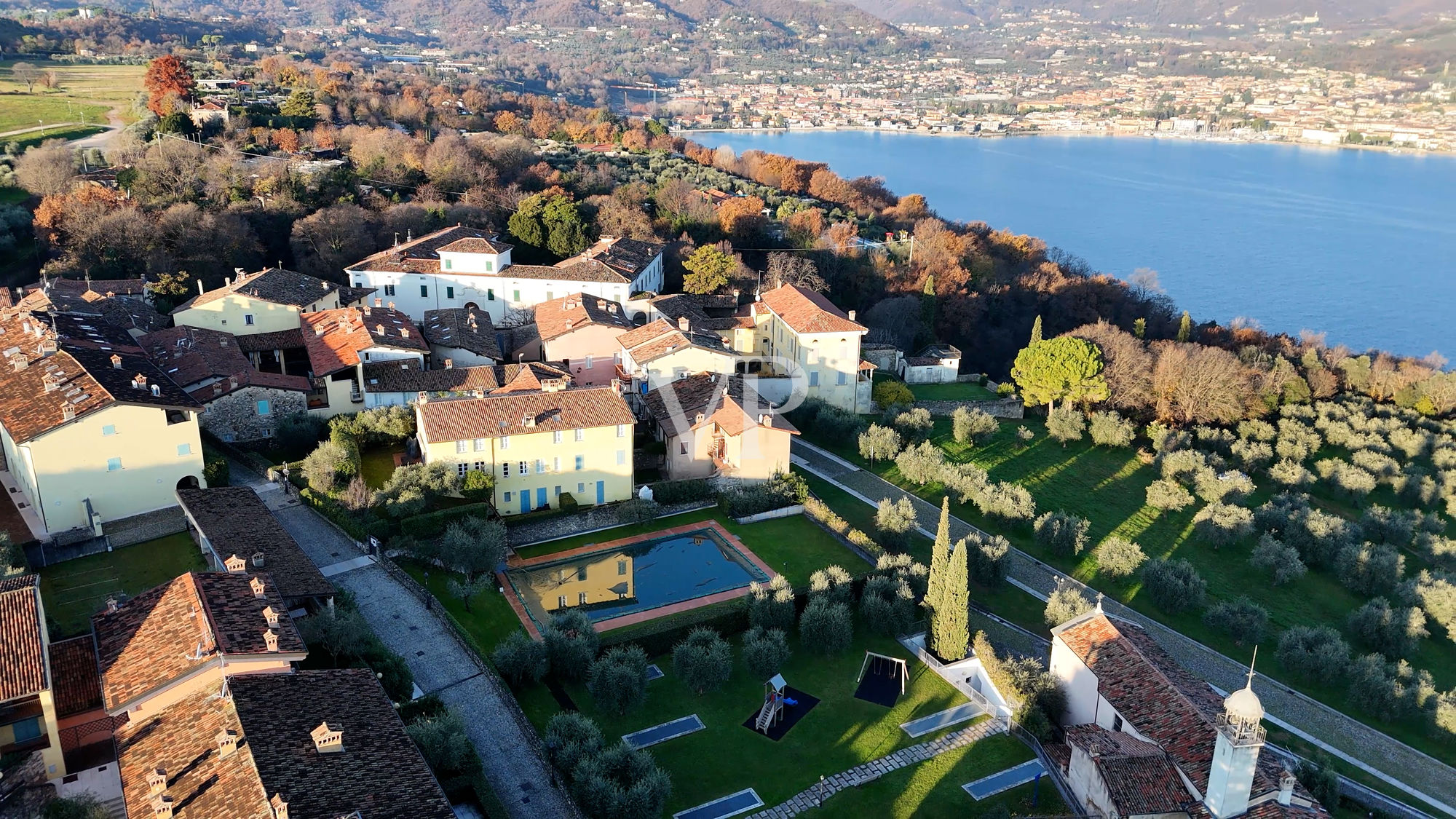 Splendido attico vista lago