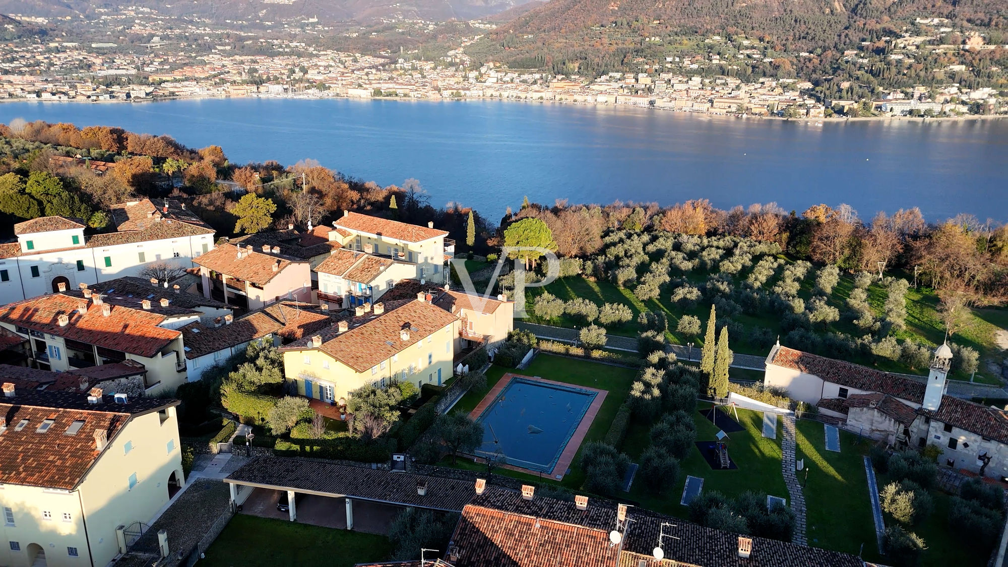 Splendido attico vista lago