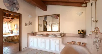 von_poll_real_estate_property_IT244921717_image_145