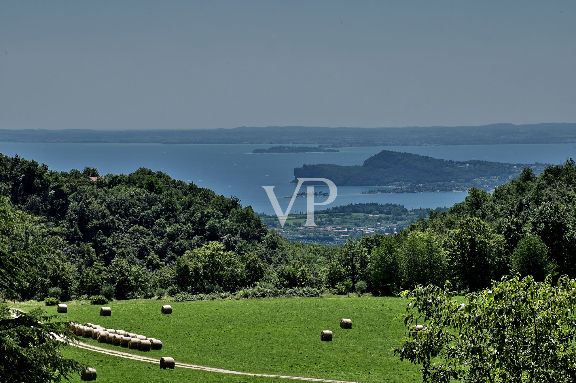 Hotel mit Seeblick in einem wunderschönen Privatpark in Salò