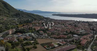 von_poll_real_estate_property_IT254921783_image_4