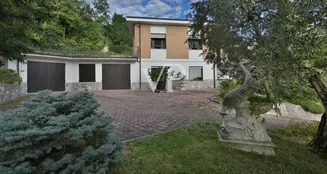 von_poll_real_estate_property_IT254921783_image_9