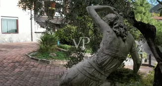 von_poll_real_estate_property_IT254921783_image_14