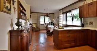 von_poll_real_estate_property_IT254921783_image_20