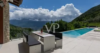 von_poll_real_estate_property_IT254151778_image_2